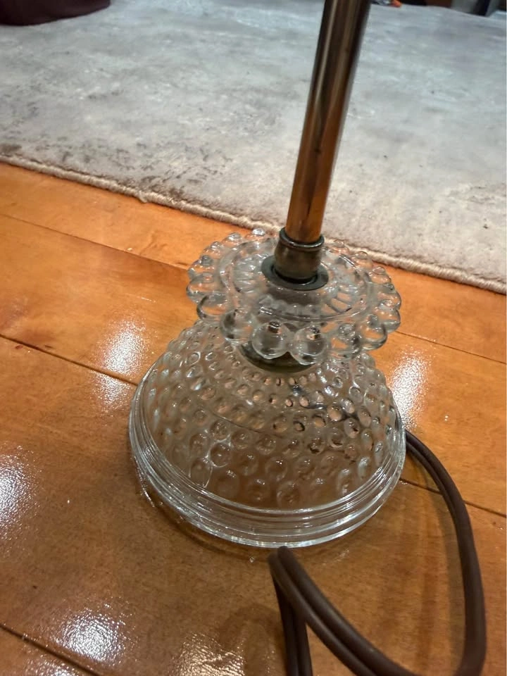 Vintage Hobnail Glass Table Lamp - photo 2