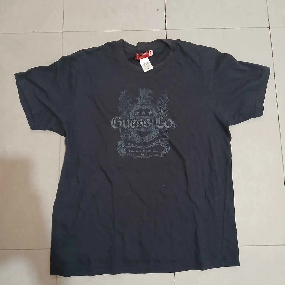 Vintage Guess Nineteen Eighty One Shirt Y2K - photo 2