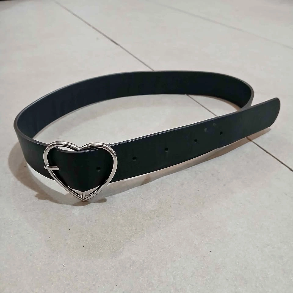 Brandy Melville Black Heart Buckle Belt