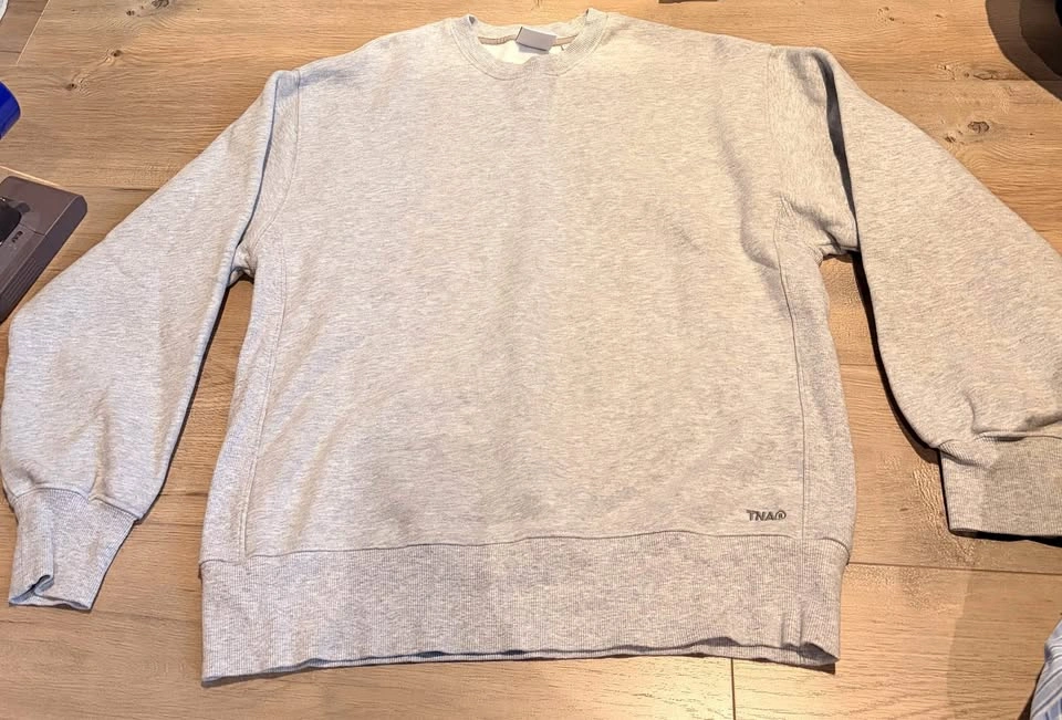 aritzia / TNA hoodie + crew neck