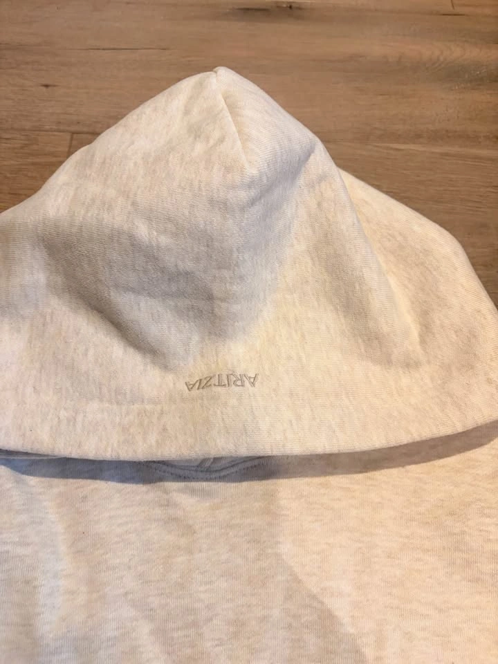aritzia / TNA hoodie + crew neck - photo 3