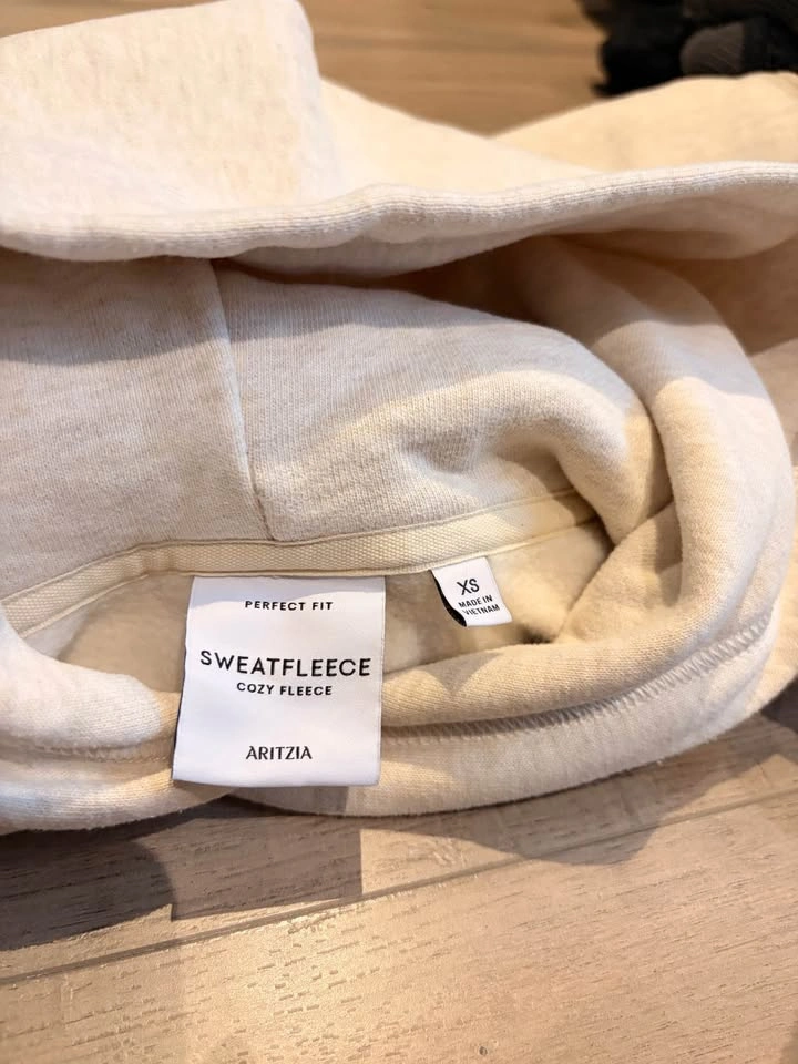 aritzia / TNA hoodie + crew neck - photo 4