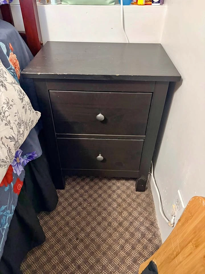 IKEA HEMNES 2-Drawer Nightstand
