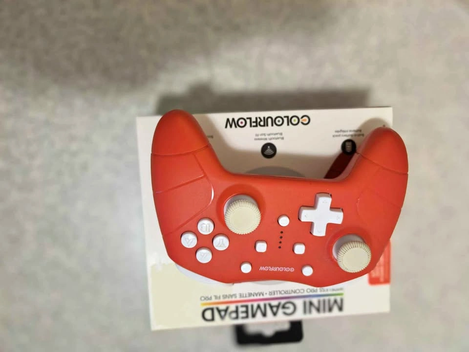 Biogenik Colourflow Mini Gamepad Wireless Pro Controller