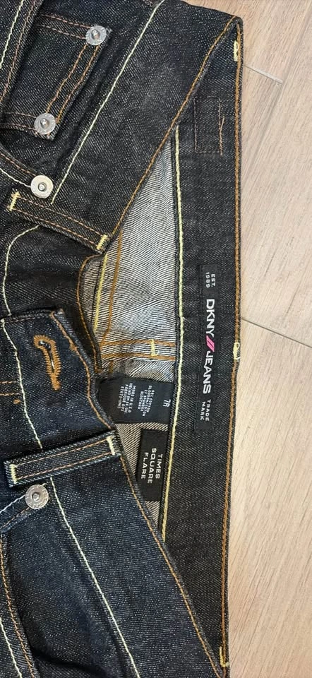 DKNY Jeans Times Square Flare Size 7R - photo 3