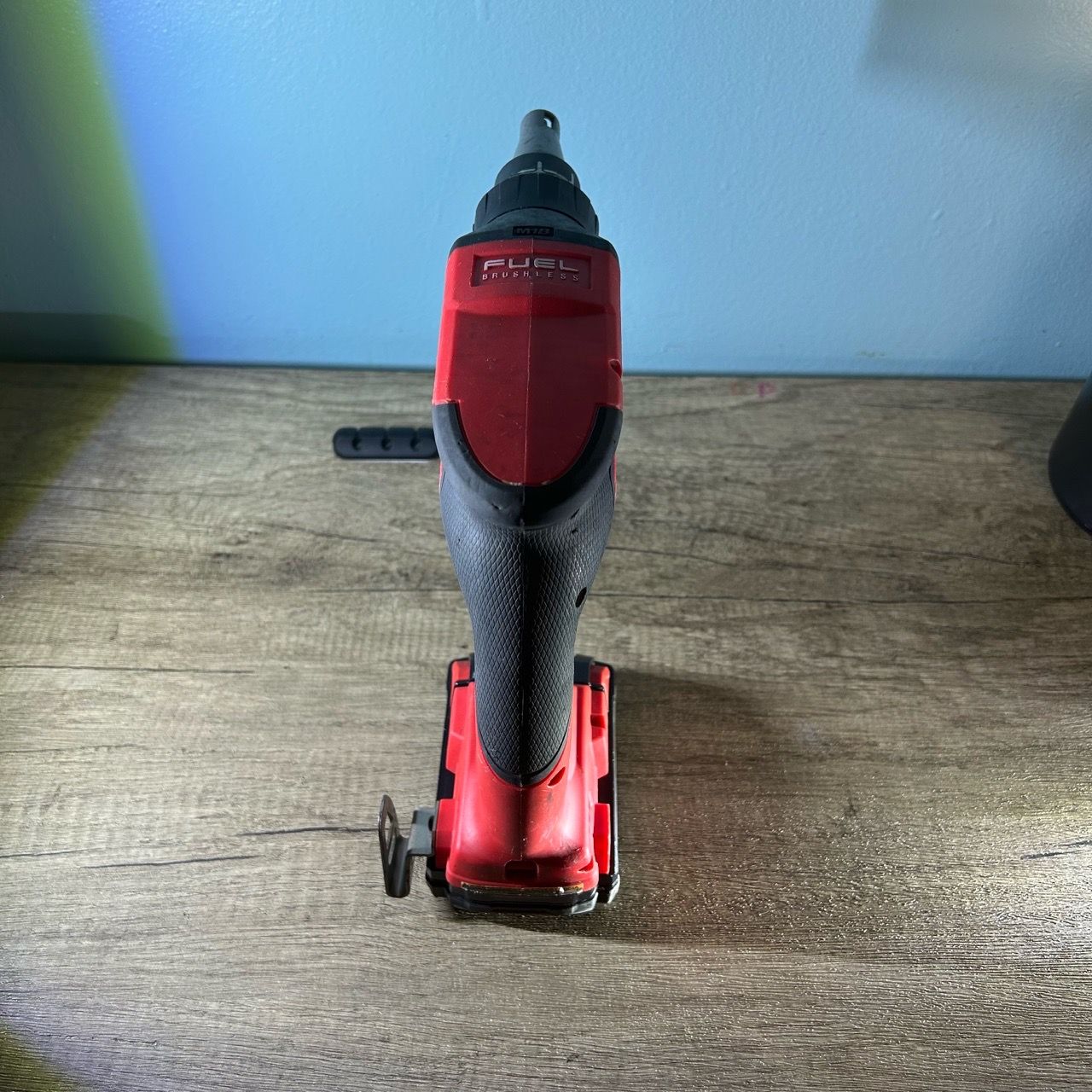 Milwaukee M18 Drywall Screw Gun with battery - photo 4