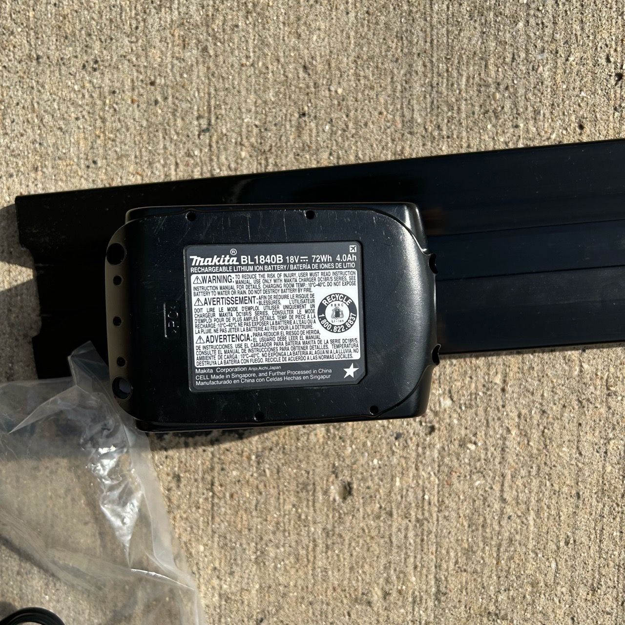 Makita 30" Hedge Trimmer with battery and charger - photo 4