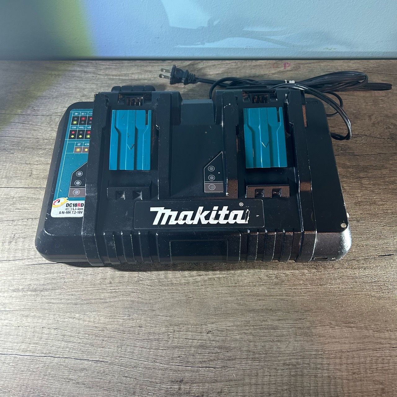 Makita 18V Lithium Ion Dual Port Rapid Optimum Charger
