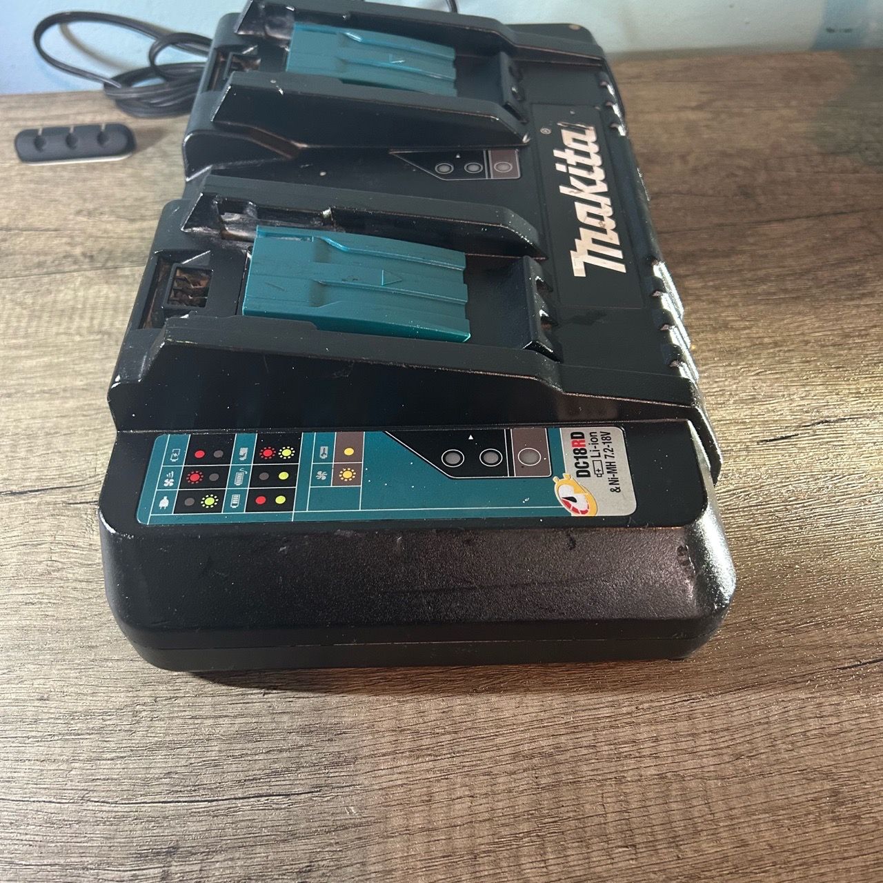 Makita 18V Lithium Ion Dual Port Rapid Optimum Charger - photo 4