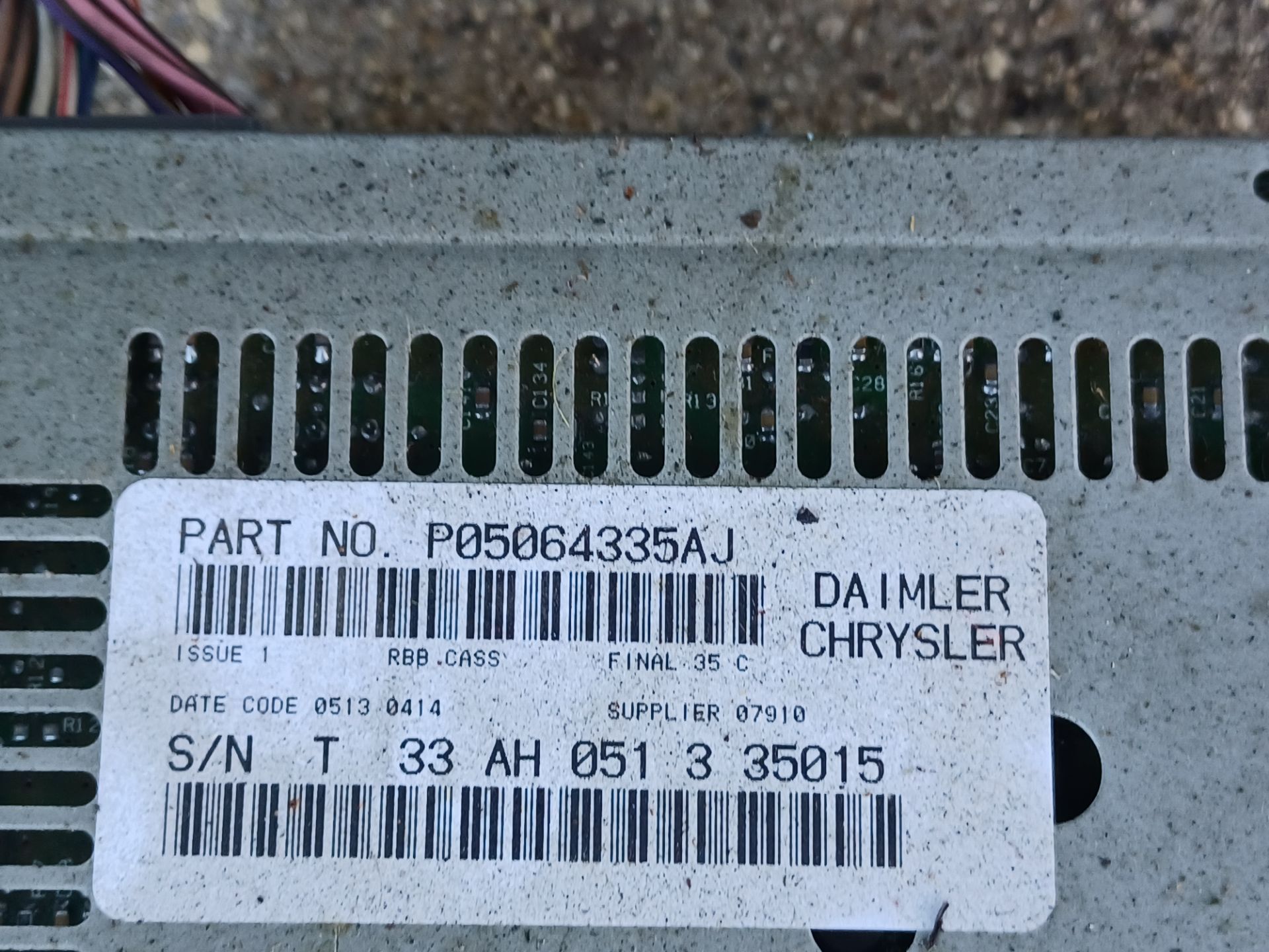 2003 Dodge Dakota OEM Factory Radio CD Player - photo 5