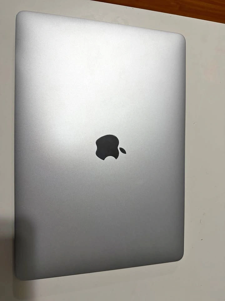 MacBook Air 13” 2020 – Space Grey