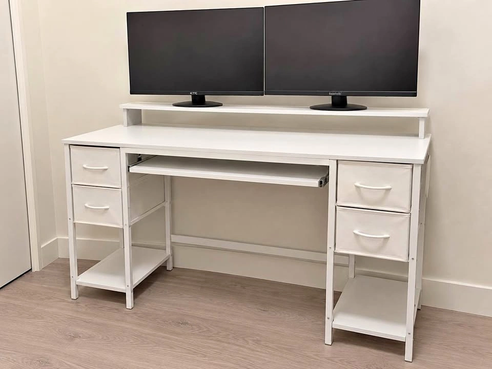 Moving Out Sale - Computer Desk and Office Chair