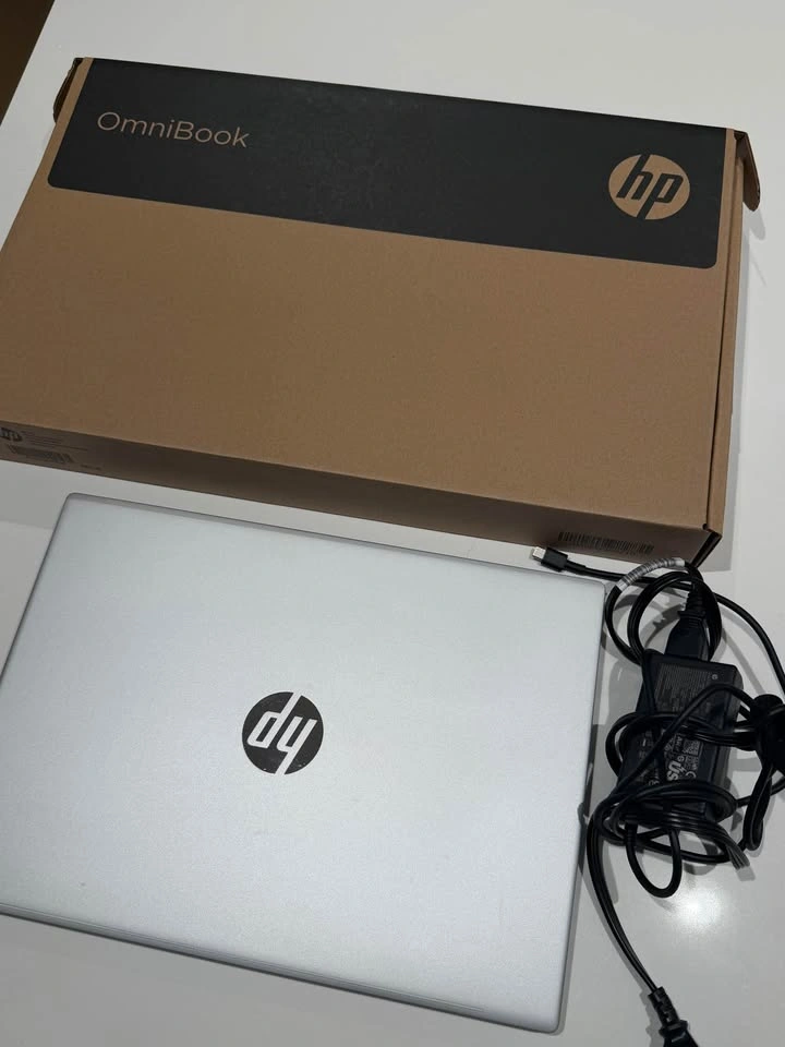 HP OmniBook 5 16” OLED Laptop – Ryzen AI 7 / 32GB RAM / 1TB SSD