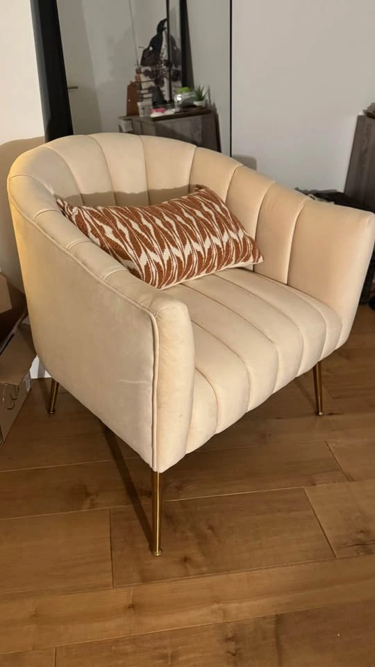 Velvet Tufted Armchair/Accent Chair - photo 2