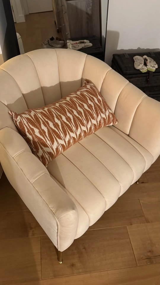 Velvet Tufted Armchair/Accent Chair - photo 3