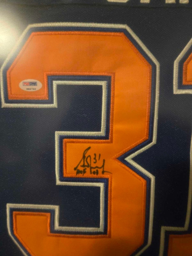 Framed Grant Fuhr Signed Jersey (PSA/DNA Authenticated) - photo 3