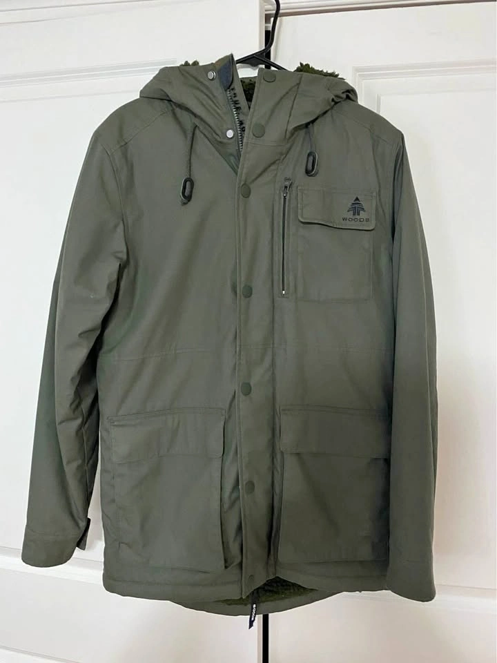 MENS WOODS JACKET (SIZE SMALL)