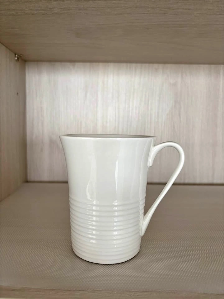 Maxwell & Williams White Ribbed Ceramic Mug