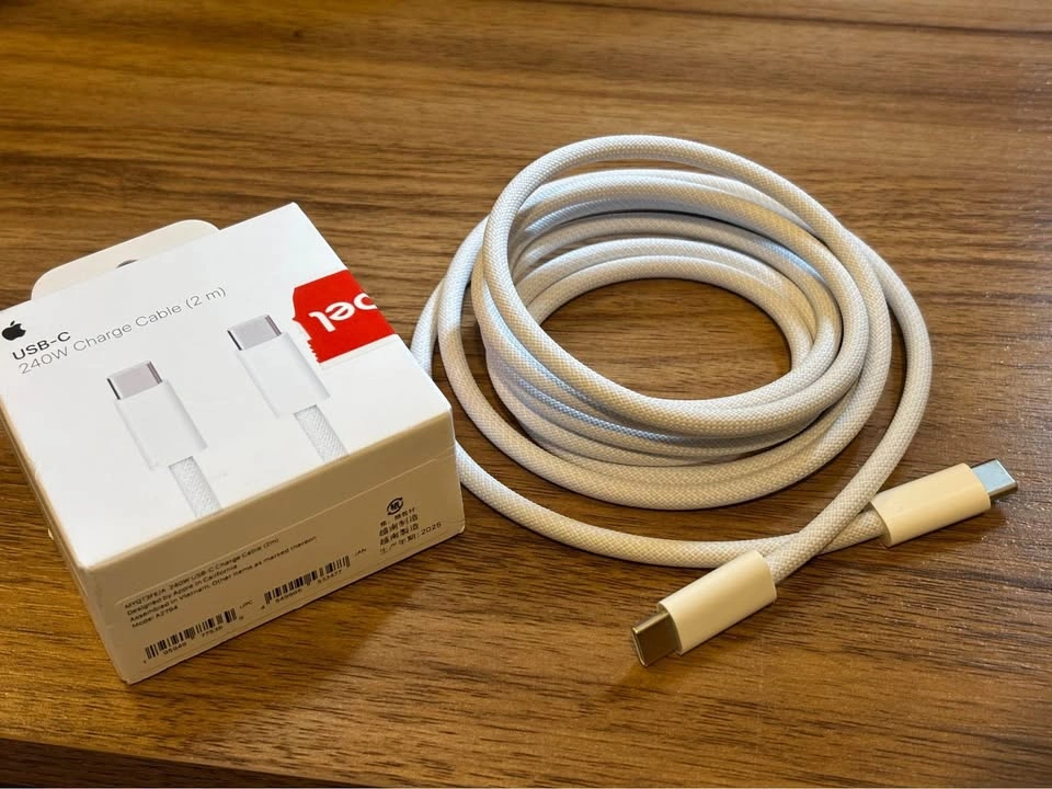 [Like New] Apple 96W USB-C Power Adapter + 240W USB-C Cable (2m) - photo 4