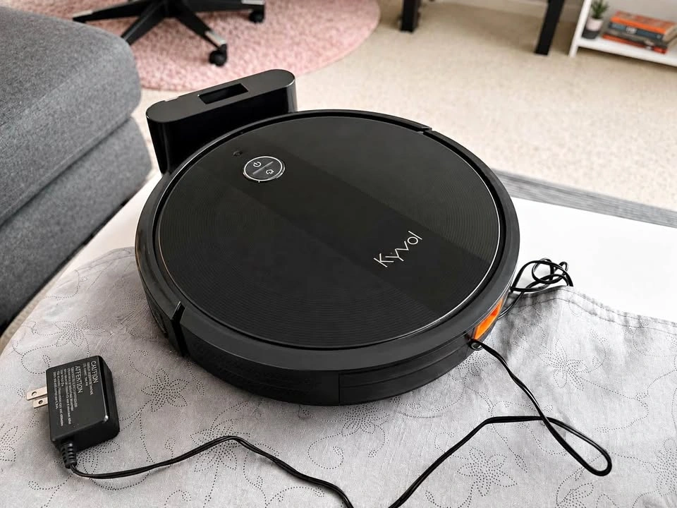 Kyvol Robot Vacuum Cleaner + Charging Dock – Tested & Working