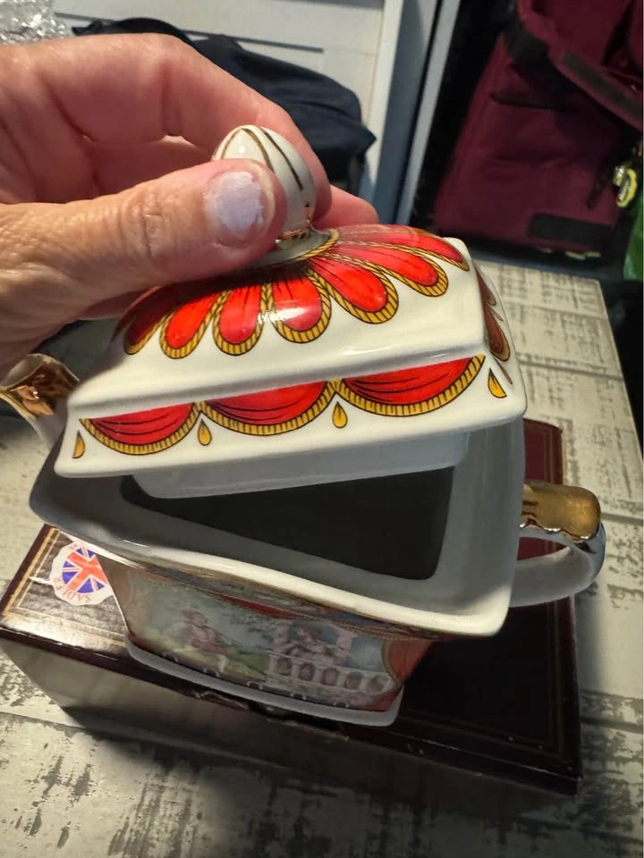 Classic collectible teapots - photo 3