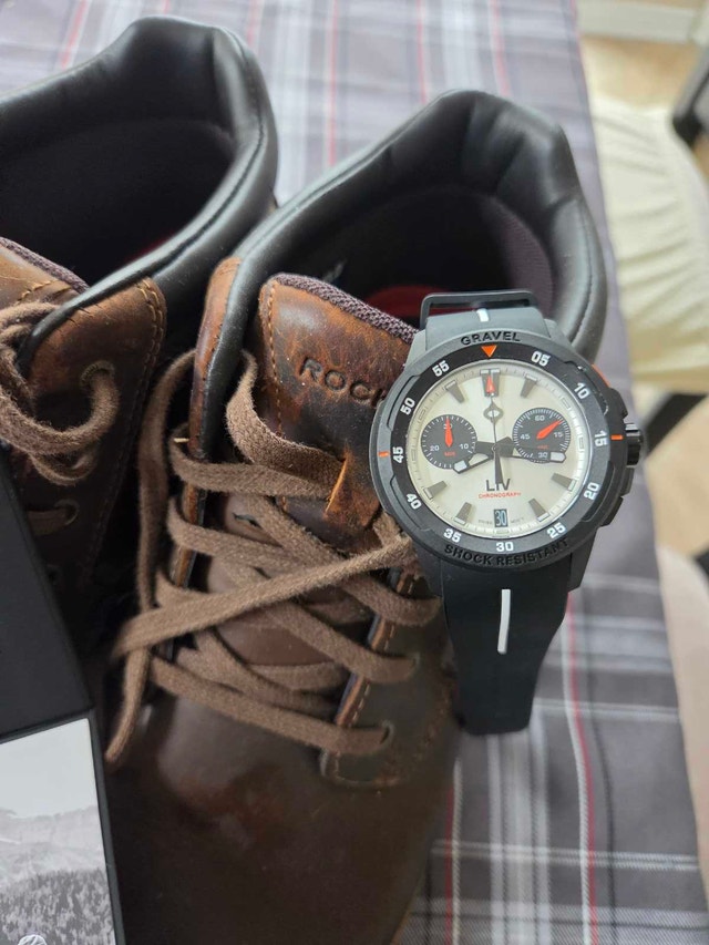 Liv Gravel 002 Panda Swiss Chronograph