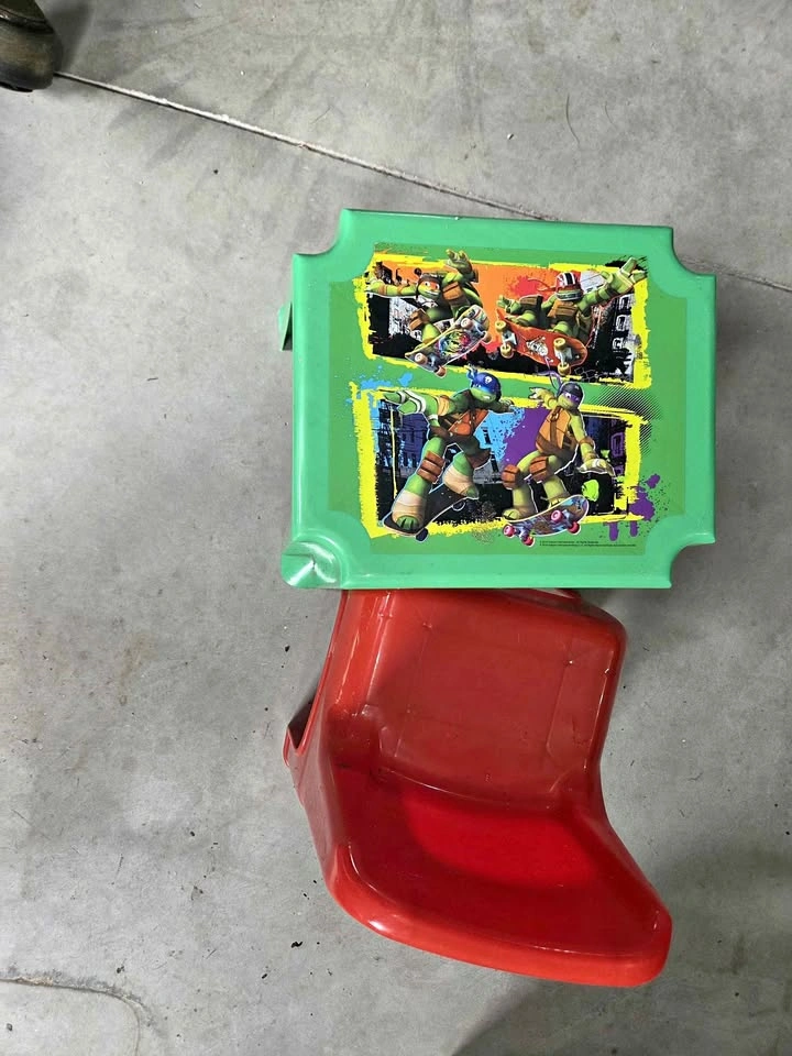 Ninja Turtles Table & Chair