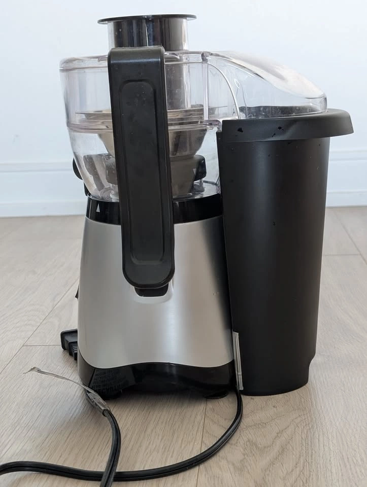 Magic Bullet Juicer – 4 Months Old – Excellent Condition - photo 2