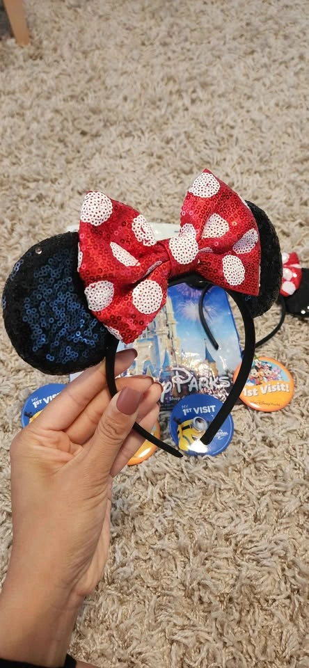 Disney Minnie Mouse Sequin Ear Headbands and Souvenir Buttons - photo 2