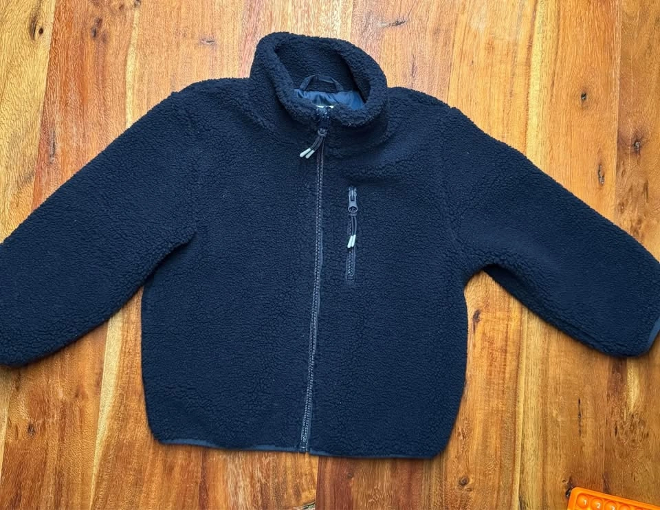 Kids Sherpa jacket size 3/4T - photo 2