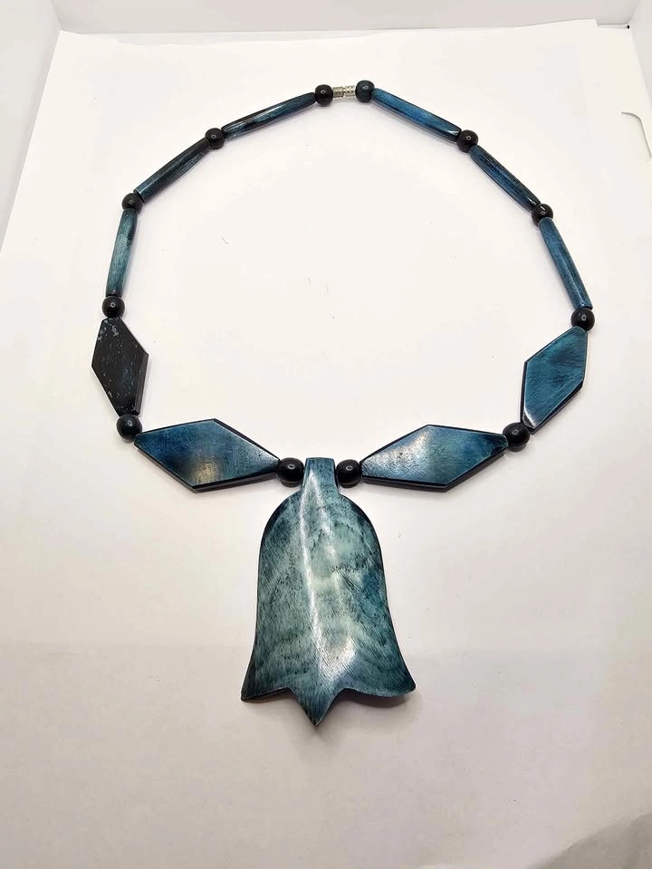 Teal Wooden Tulip Necklace