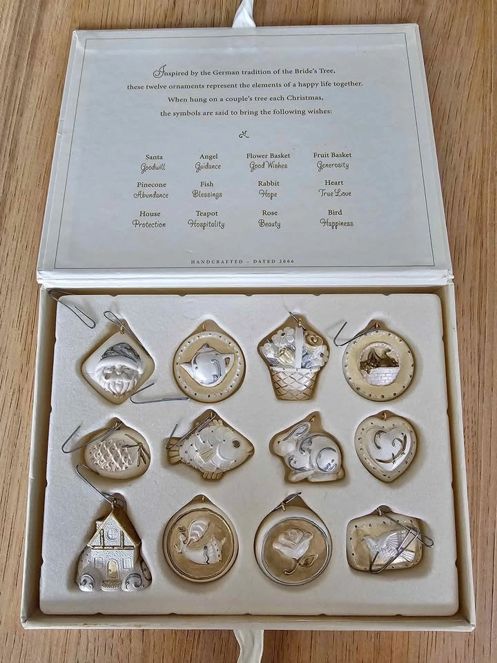 Hallmark Keepsake 2006 A Happy Life Together ornament set