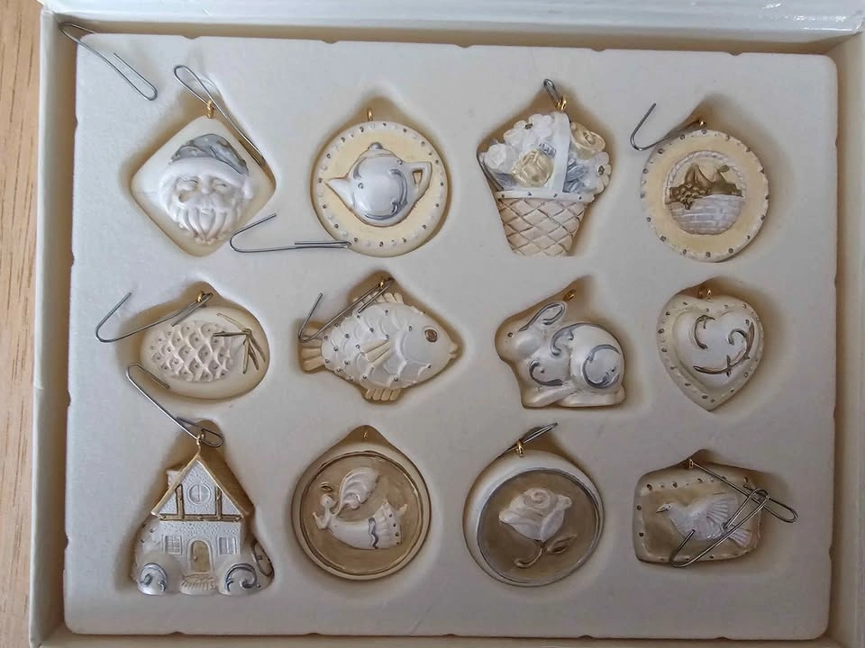 Hallmark Keepsake 2006 A Happy Life Together ornament set - photo 3
