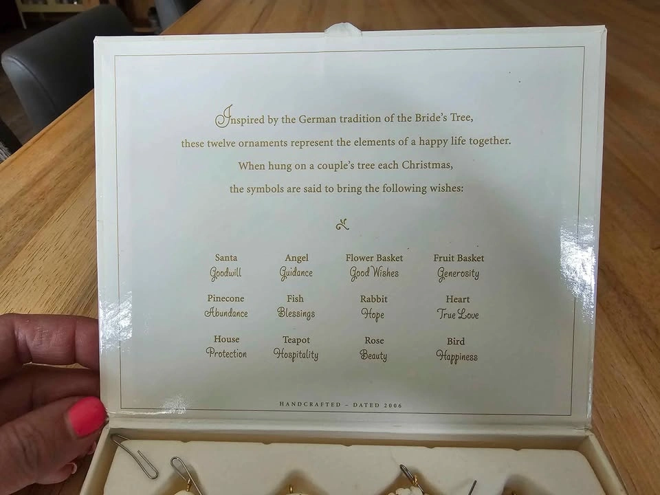 Hallmark Keepsake 2006 A Happy Life Together ornament set - photo 4