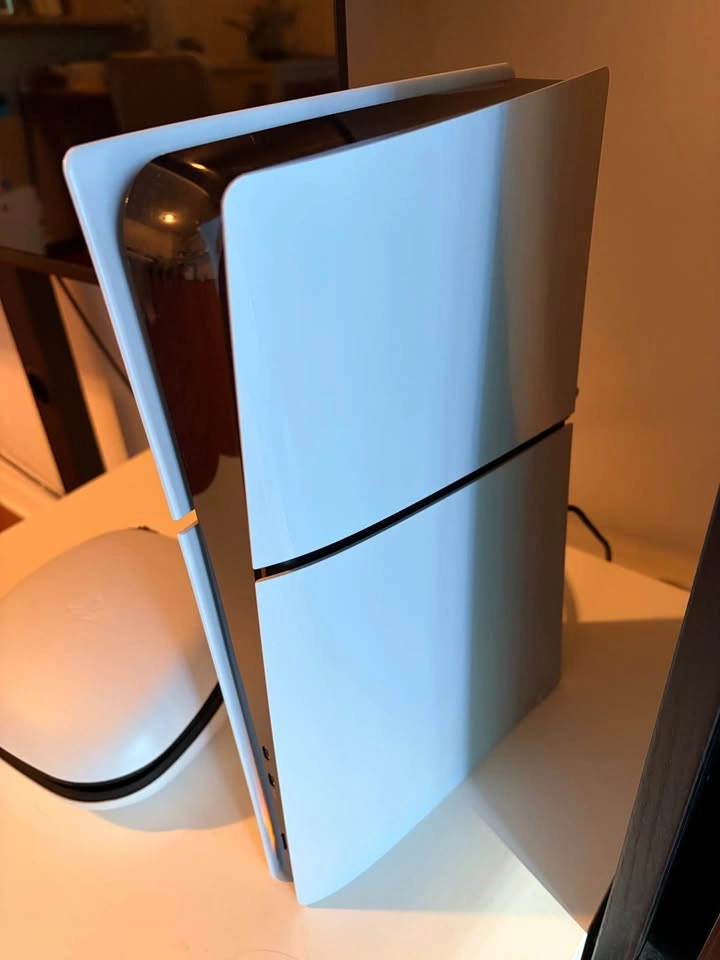 PS5 Digital with Dualsense Edge controller - photo 3