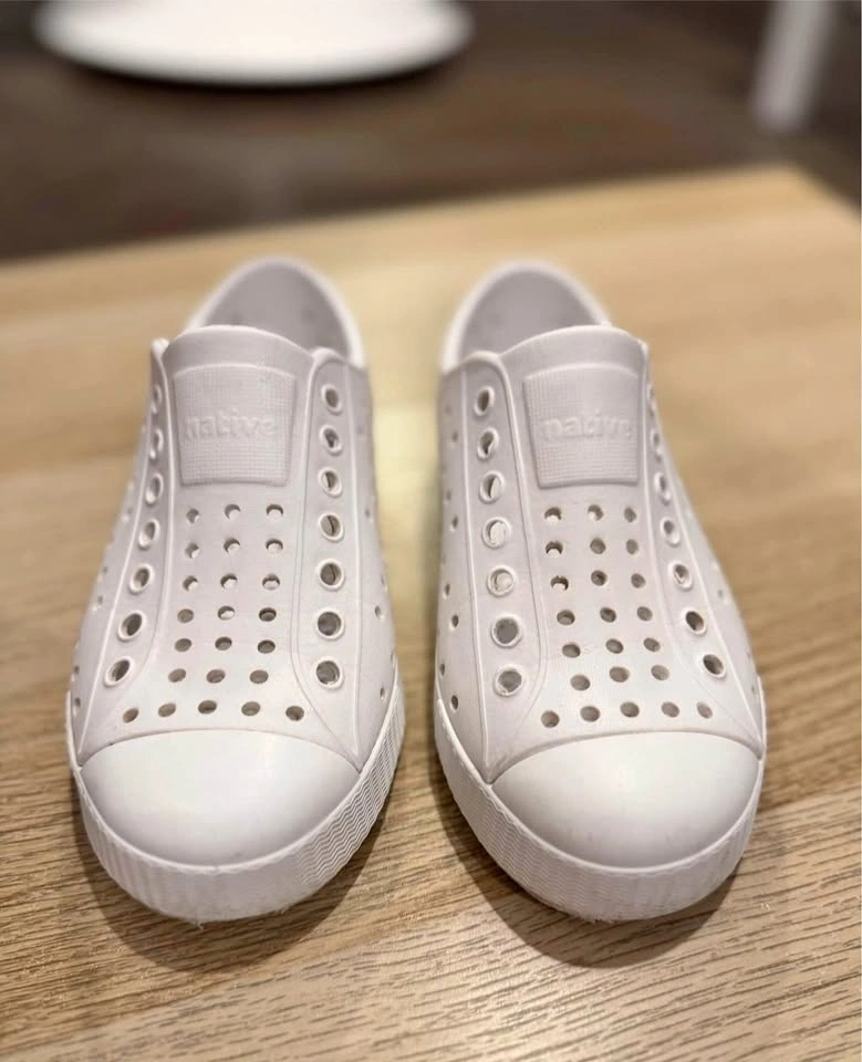 Native Jefferson Kids water Shoes size C11