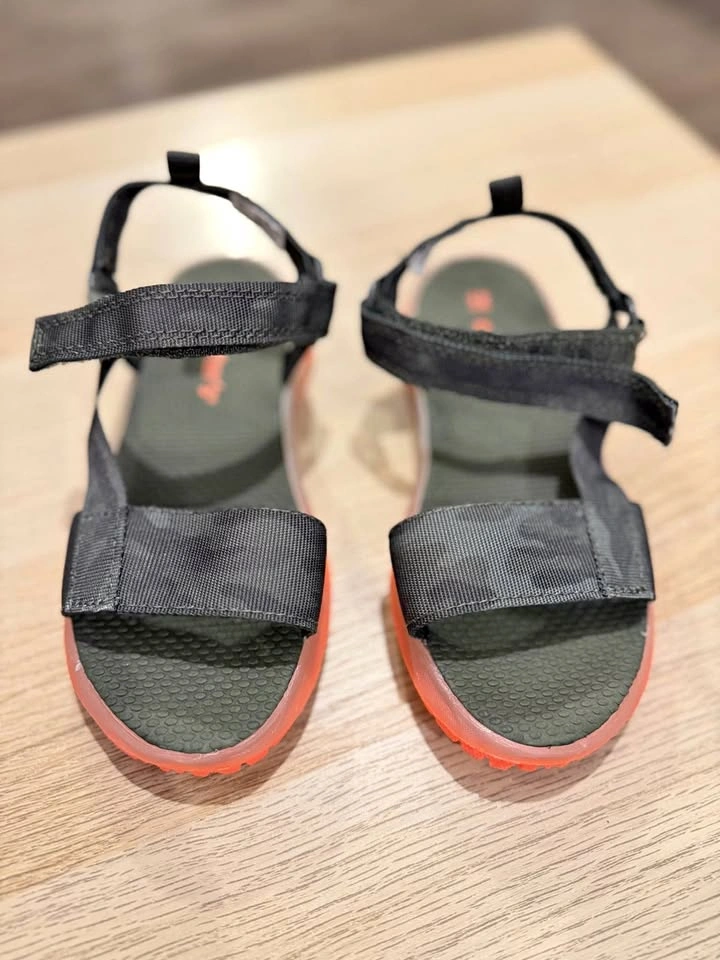 Carter's Light up Sandals size 12
