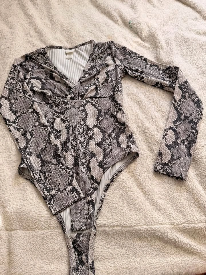 Woman’s bodysuits