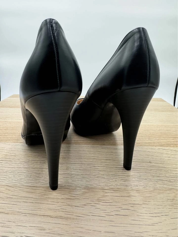 NEW Peter Kaiser leather high heels - photo 3