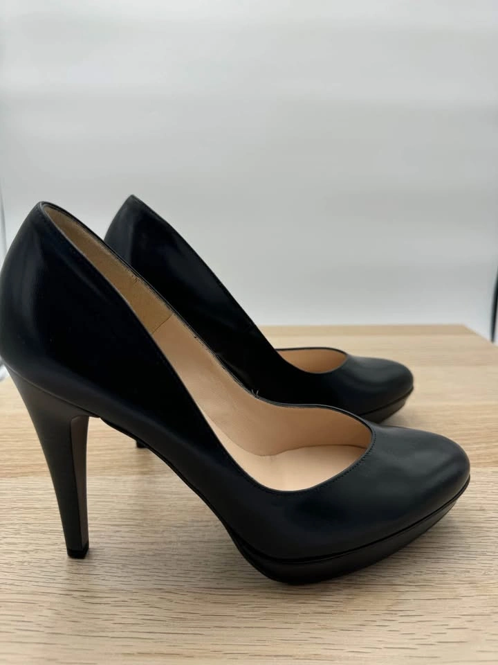 NEW Peter Kaiser leather high heels - photo 4