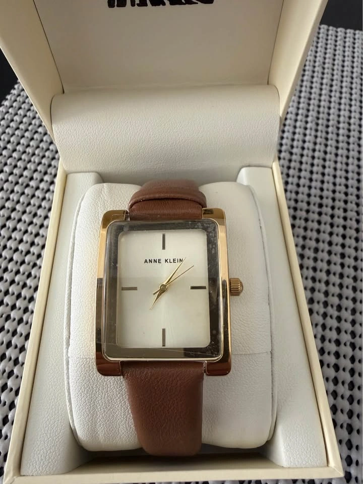 Watch - photo 2