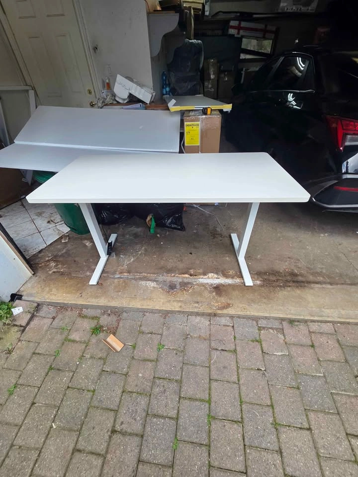 FlexiSpot Electric Standing Desk 55” x 28” – White Adjustable De - photo 2