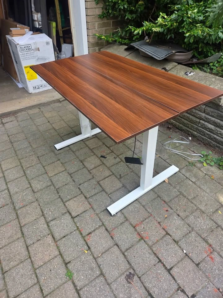 48” x 28” Electric Standing Desk – Height Adjustable – Walnut - photo 4