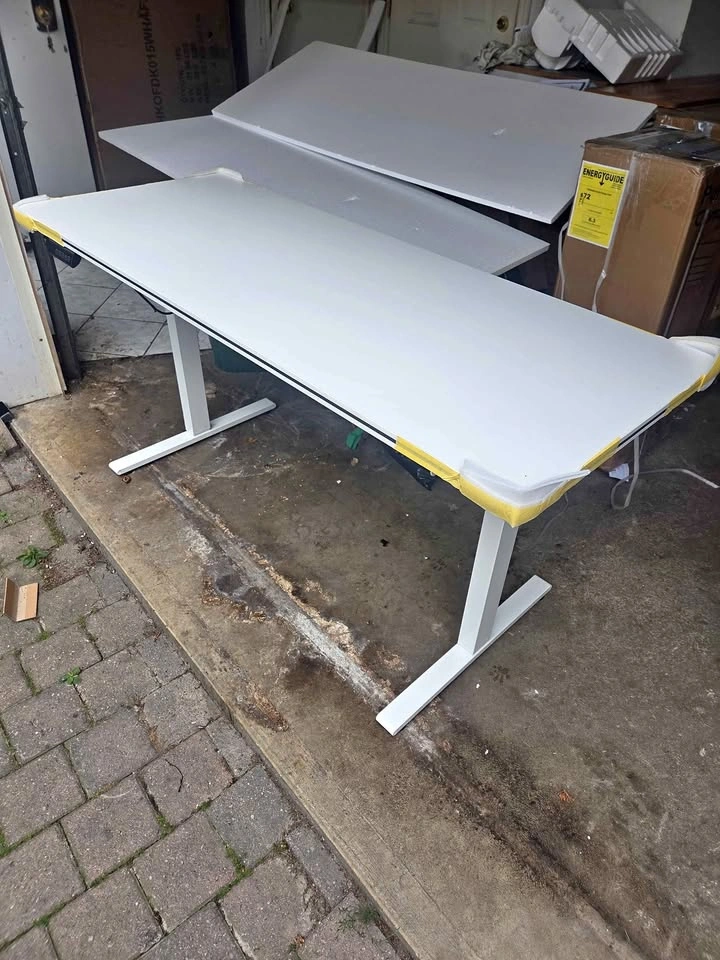 60” x 24” Electric Standing Desk – Height Adjustable – White
