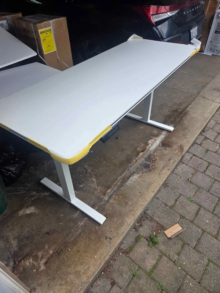 60” x 24” Electric Standing Desk – Height Adjustable – White - photo 2
