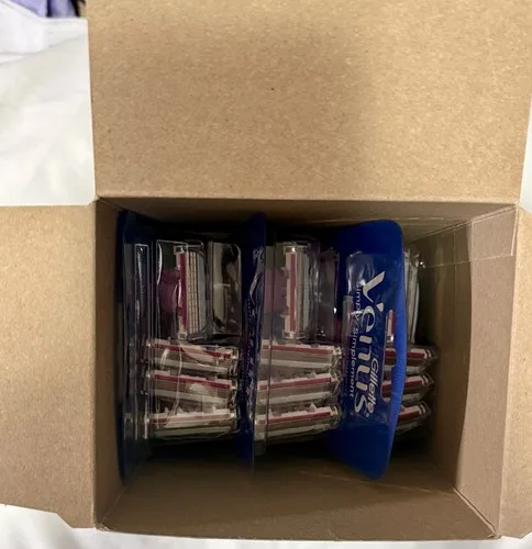 Gillette Venus Simply 3 Disposable Razors - 12 Pack - photo 2