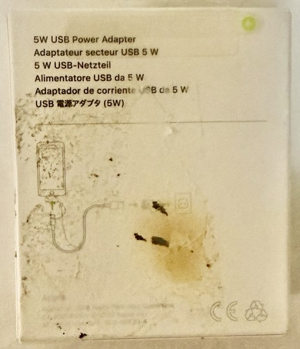 Apple 5W USB-A Power Adapter - photo 3