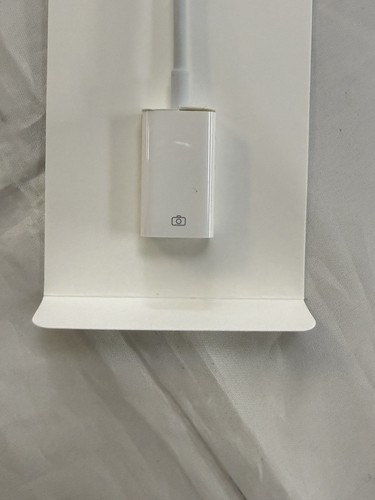 Apple MD821AM/A Lightning to USB Camera Adapter - photo 4