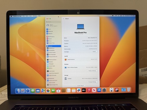 Apple MacBook Pro 15.4 Inch 2017