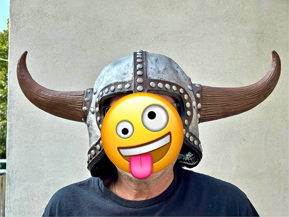 Epic Horned Viking Costume Helmet / Barbarian Hat (Halloween)